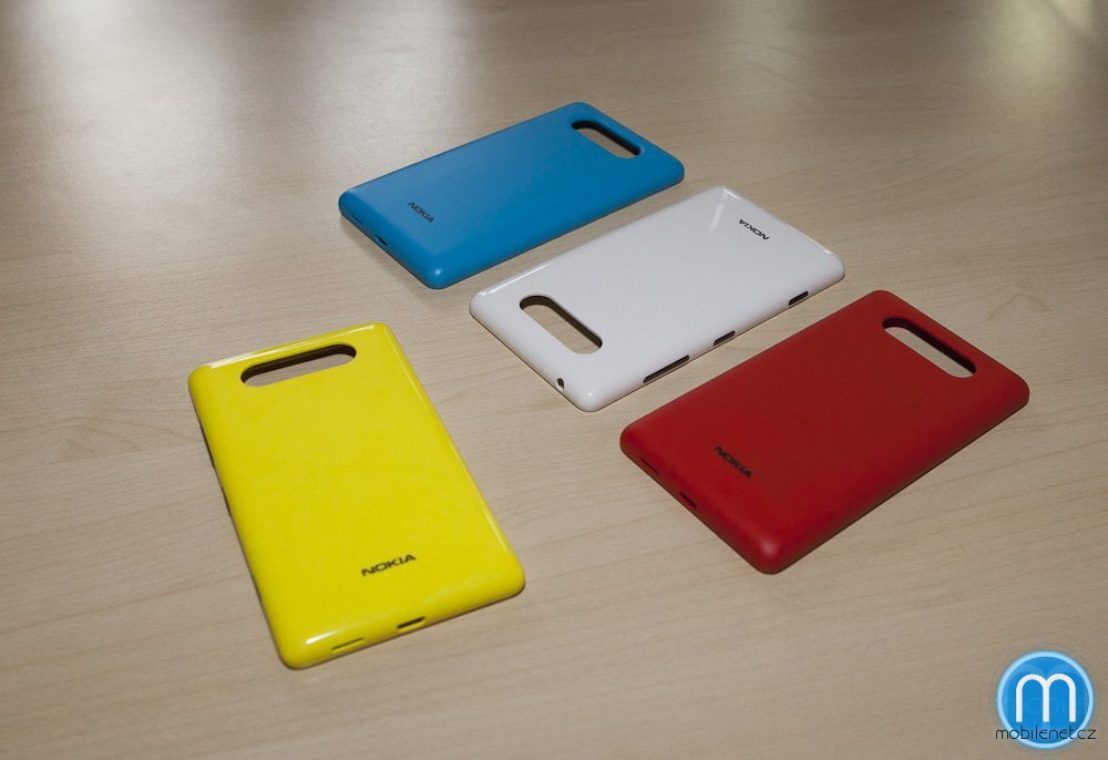 Zadní kryty Nokie Lumia 820