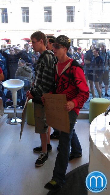 Zahájení prodeje HTC Sensation