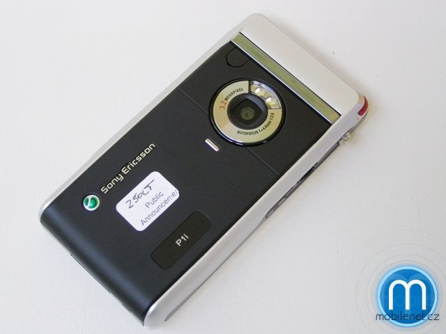 Živě: fotografie a videa nových Sony Ericssonů