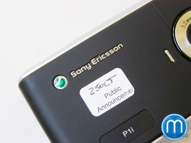 Živě: fotografie a videa nových Sony Ericssonů