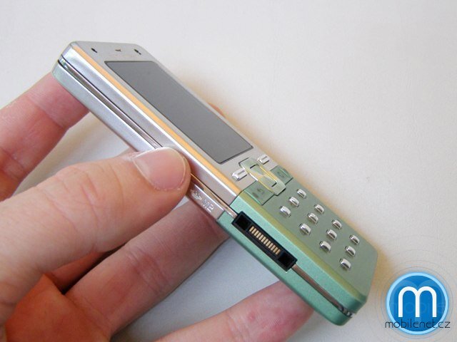 Živě: fotografie a videa nových Sony Ericssonů