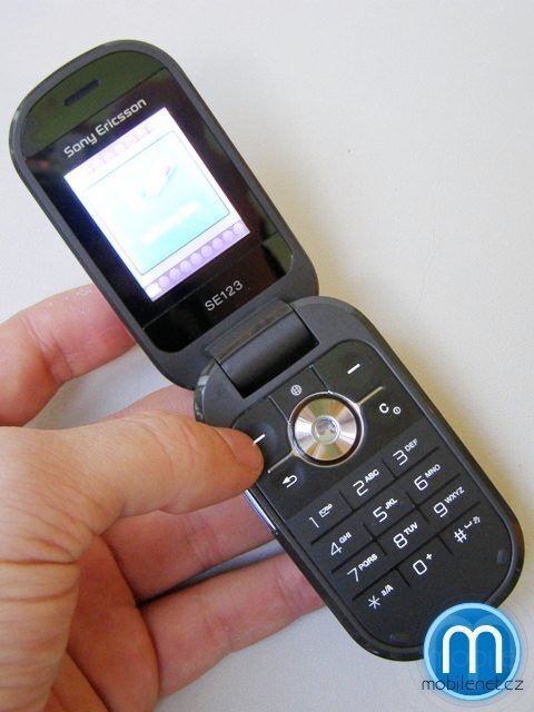 Živě: fotografie a videa nových Sony Ericssonů