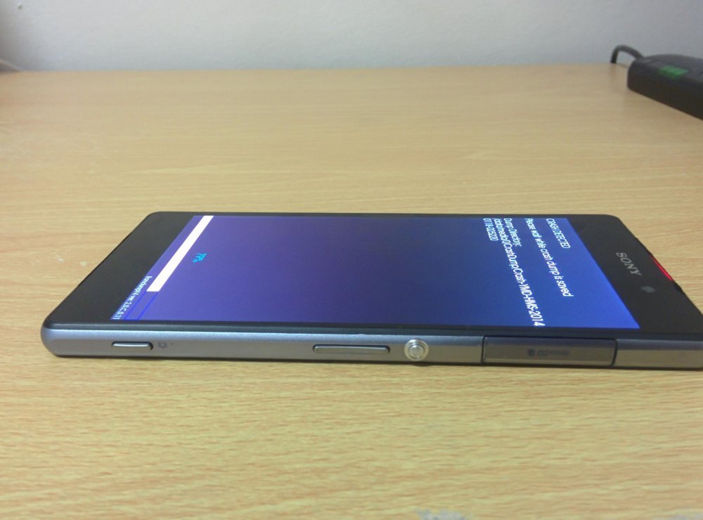 Živé snímky nástupce Xperie Z1