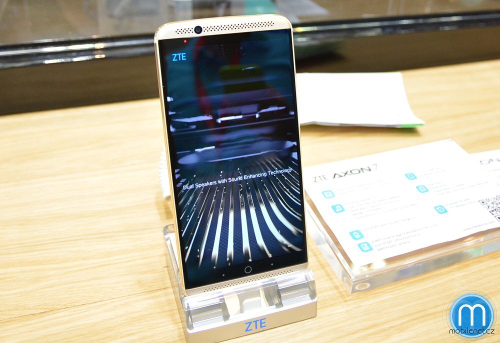 ZTE Axon 7