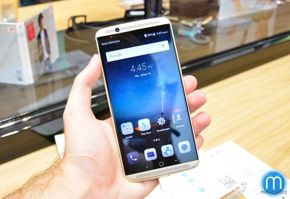 ZTE Axon 7