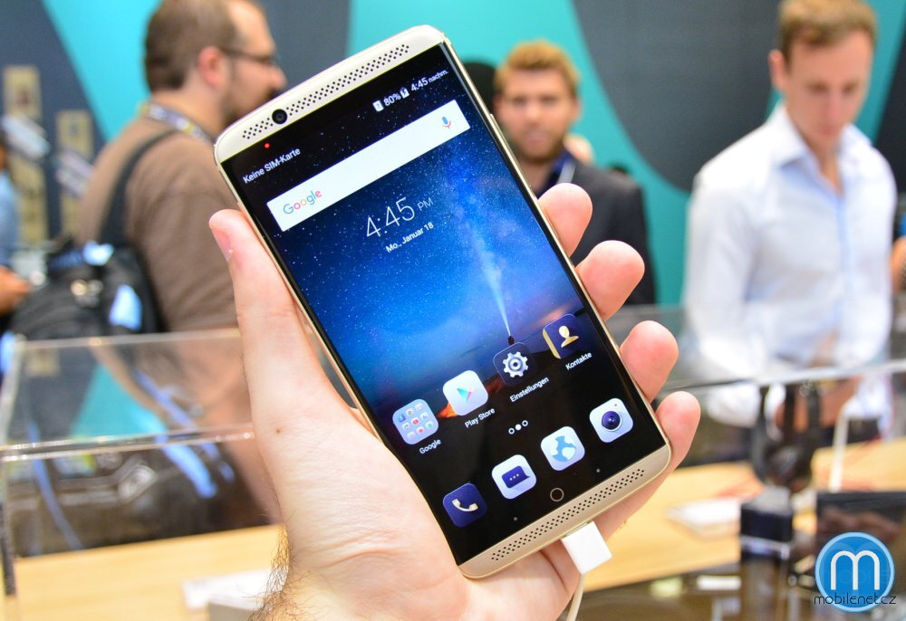 ZTE Axon 7