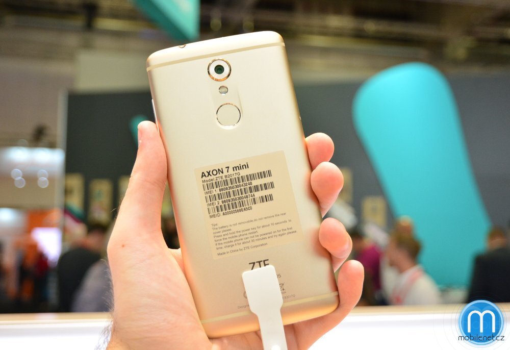 ZTE Axon 7 mini