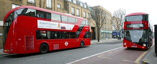 V londýnských autobusech bez jízdenky, stačí NFC telefon