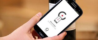 Na láhvích vína z Château Le Pin hledejte NFC tagy