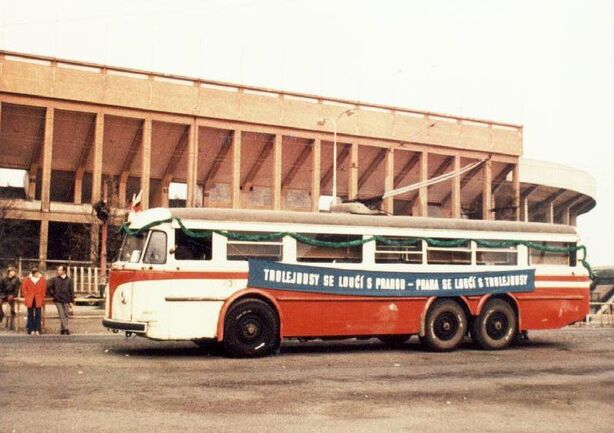 15.10.1972: Trolejbusy se loučí s Prahou – Praha se loučí s trolejbusy