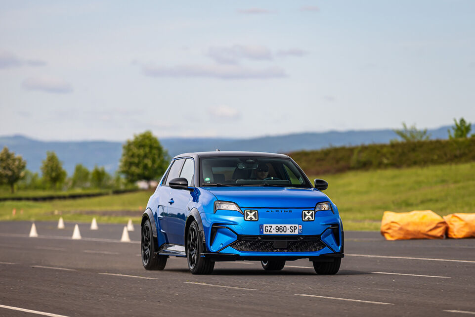 Alpine A290