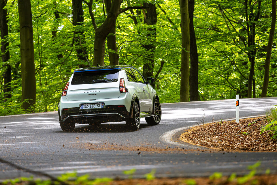 Alpine A290
