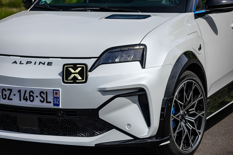 Alpine A290