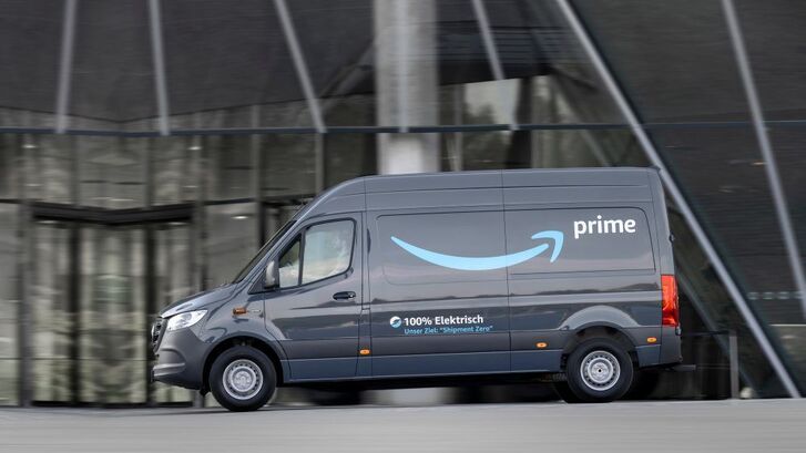 Amazon od Mercedesu objednal 1 800 elektrických dodávek