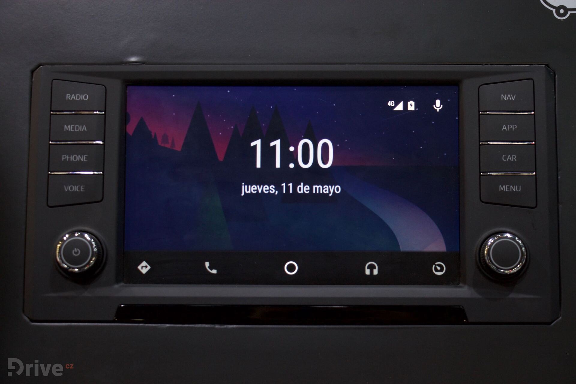 Aplikace Waze ve voze SEAT