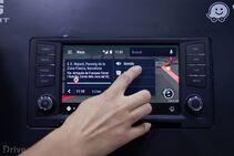 Aplikace Waze ve voze SEAT