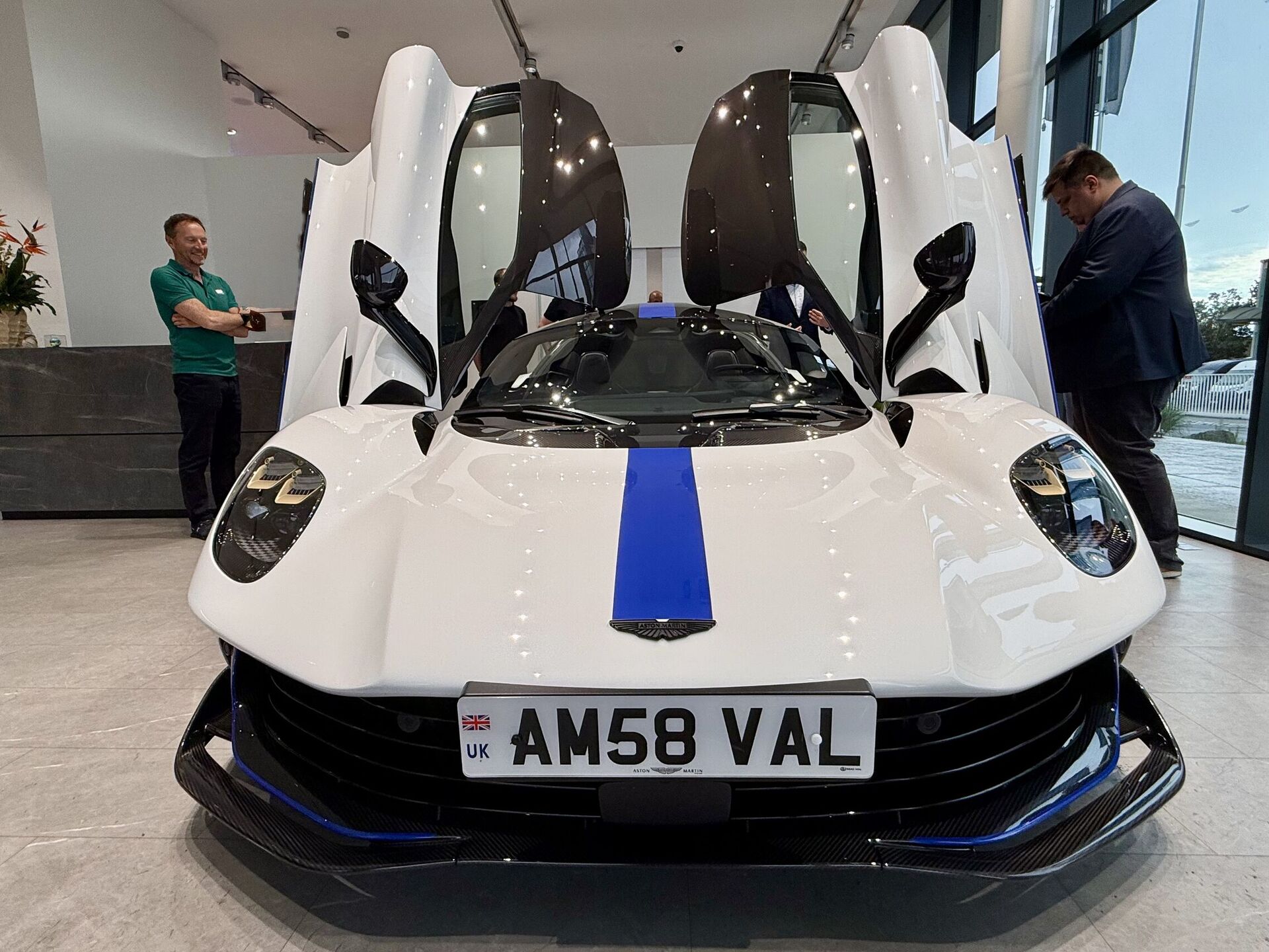 Aston Martin Valhalla v Praze