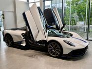 Aston Martin Valhalla v Praze
