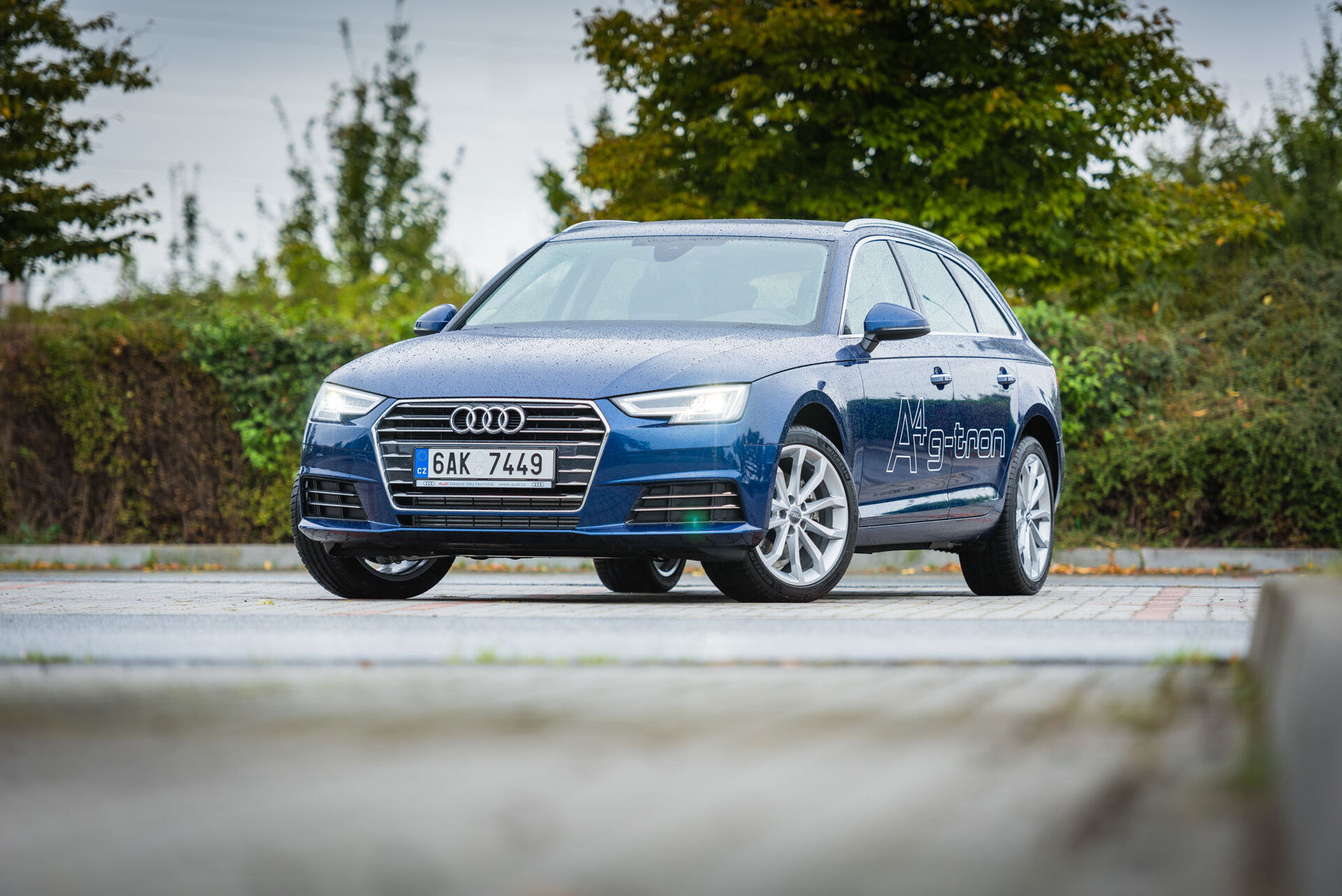 Audi A4 g-tron (2015)