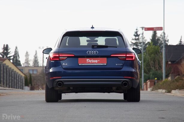 Audi A4 g-tron (2015)