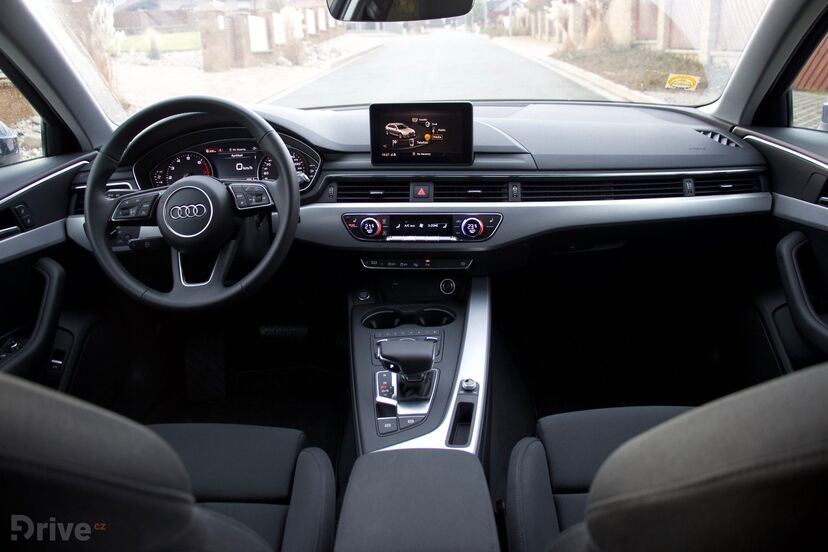 Audi A4 g-tron (2015)