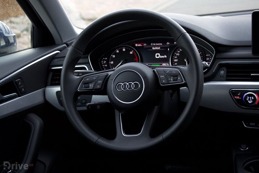 Audi A4 g-tron (2015)