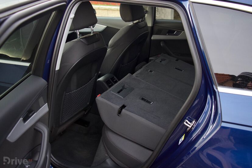 Audi A4 g-tron (2015)