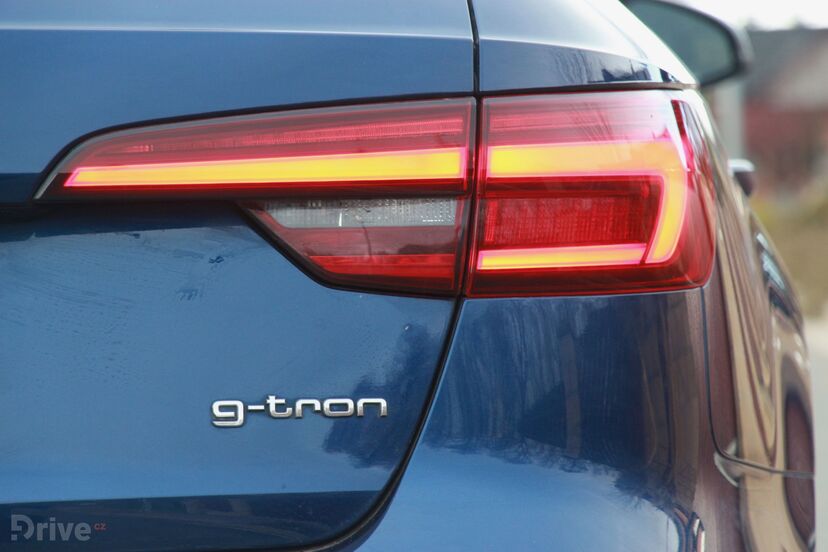 Audi A4 g-tron (2015)