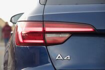 Audi A4 g-tron (2015)