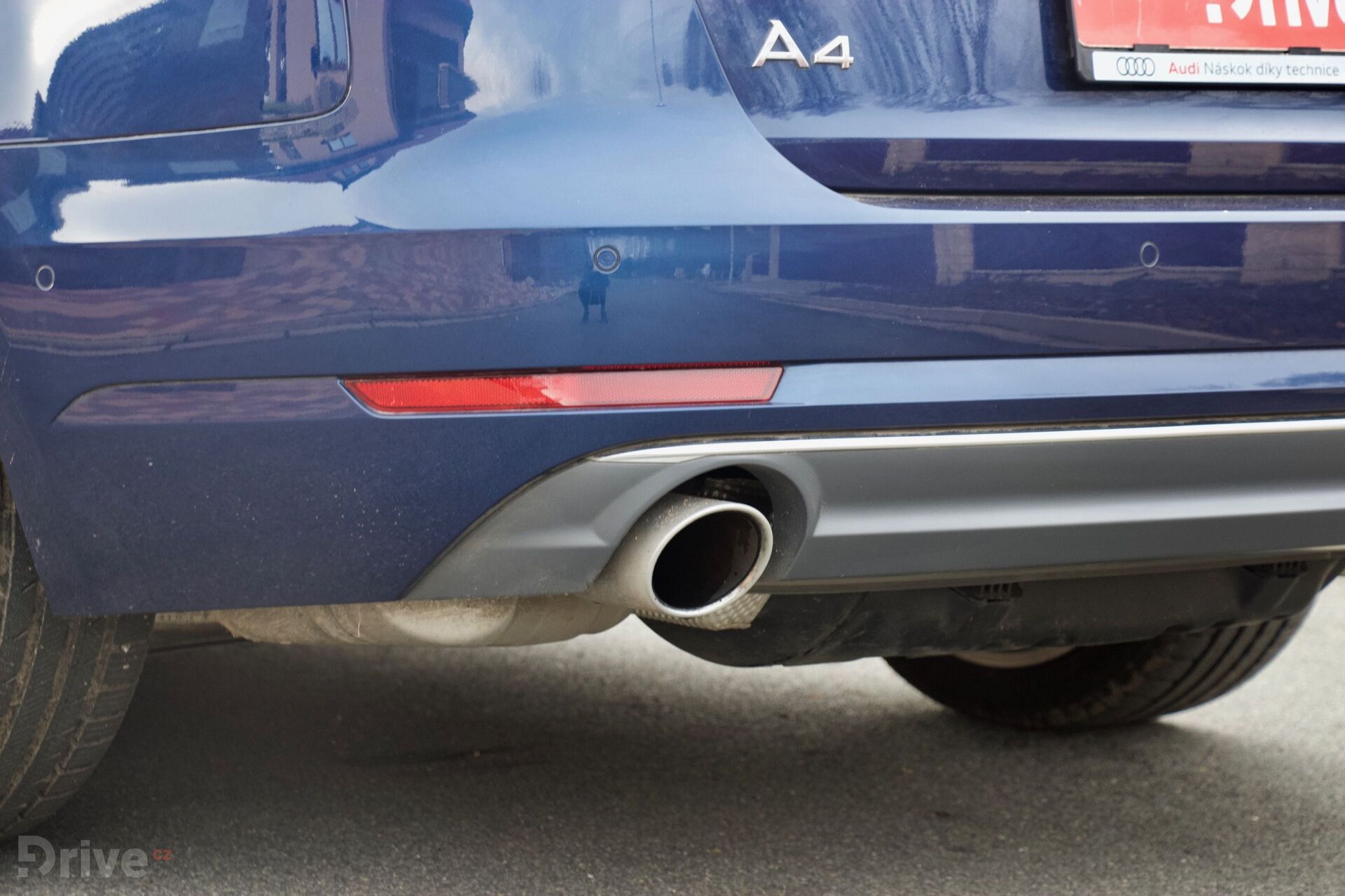 Audi A4 g-tron (2015)