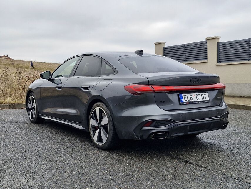 Audi A5 e-hybrid S-line