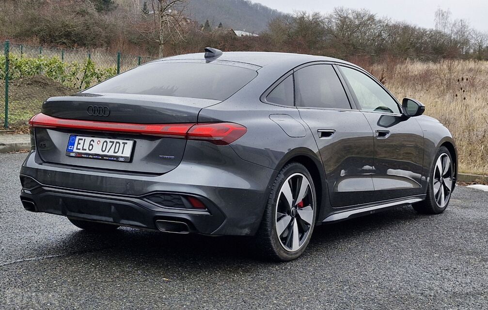 Audi A5 e-hybrid S-line