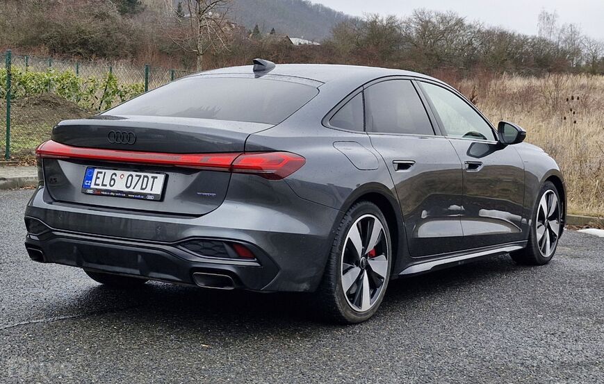 Audi A5 e-hybrid S-line