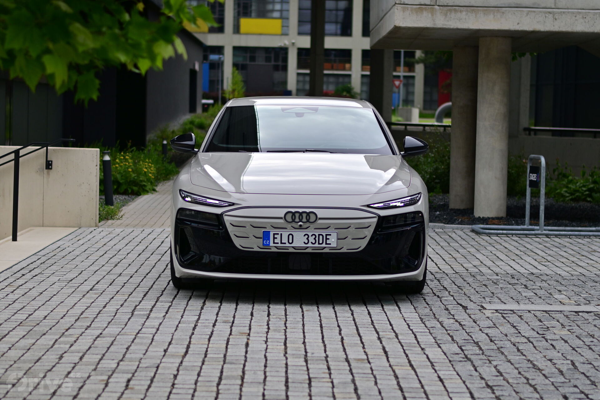 Audi A6 e-tron