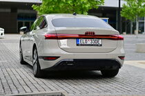 Audi A6 e-tron