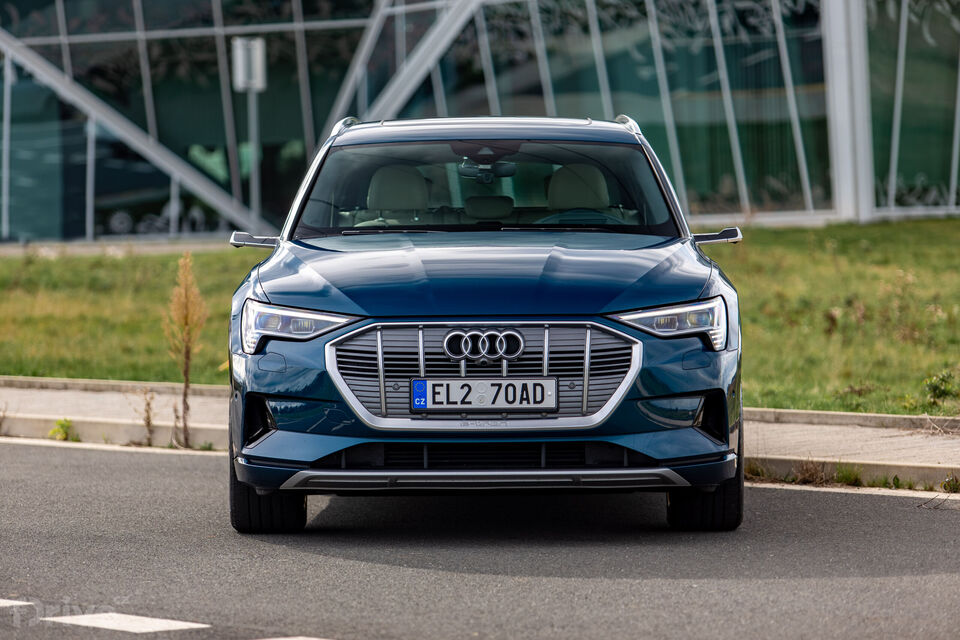 Audi e-tron