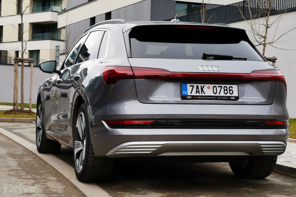 Audi e-tron