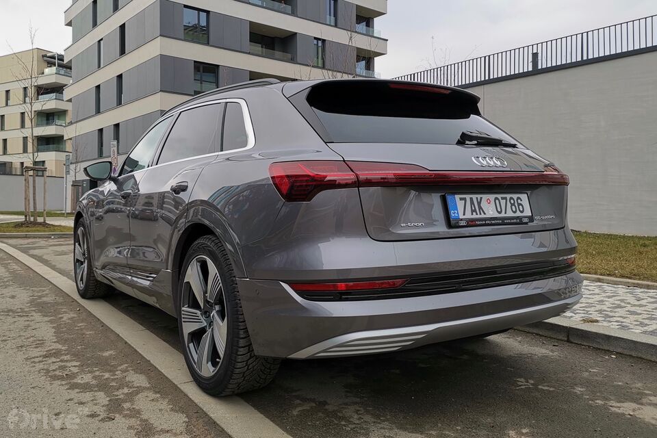Audi e-tron