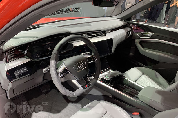 Audi e-tron 55
