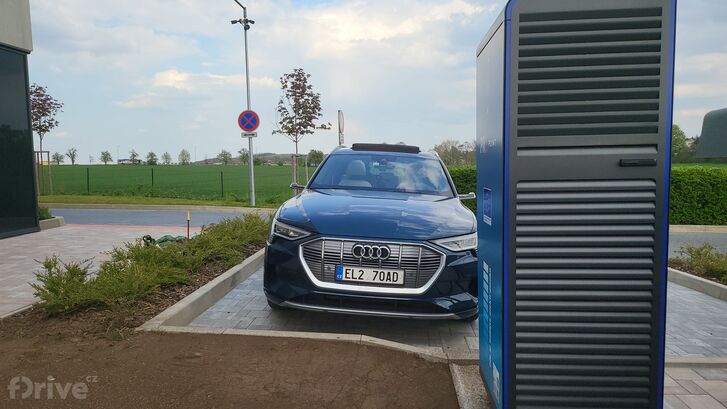 Audi e-tron