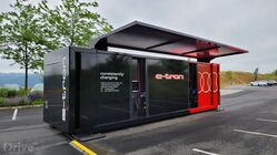 Audi e-tron mobilní nabíječka