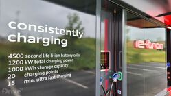 Audi e-tron mobilní nabíječka