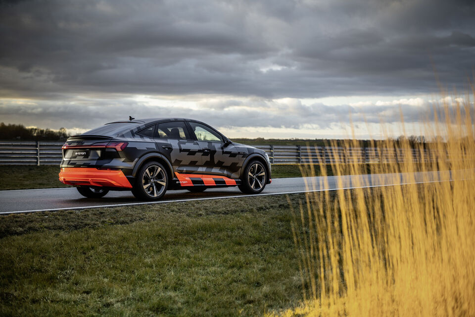 Audi e-tron S (2020)