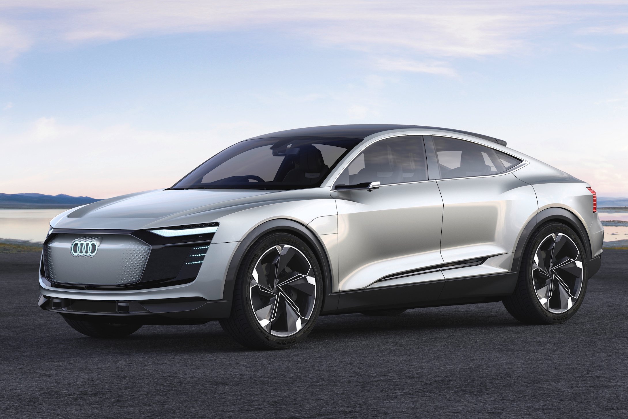 Audi E-tron Sportback Concept Výbava A Cena 