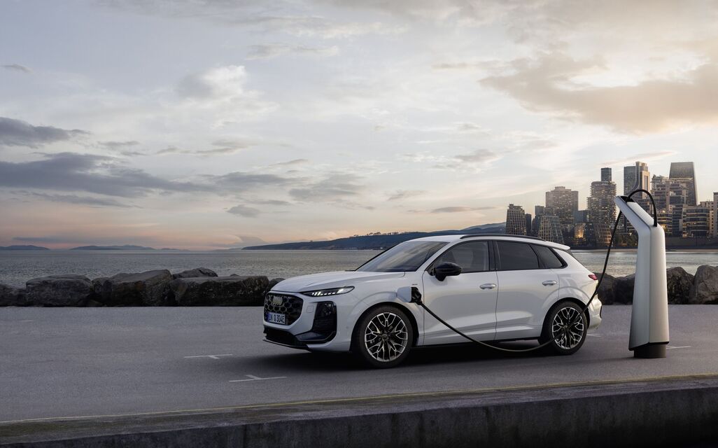 Audi Q3 PHEV SUV (2025)