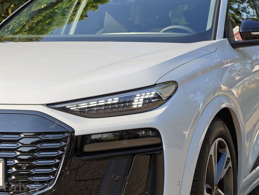 Audi Q6 e-tron (2023)