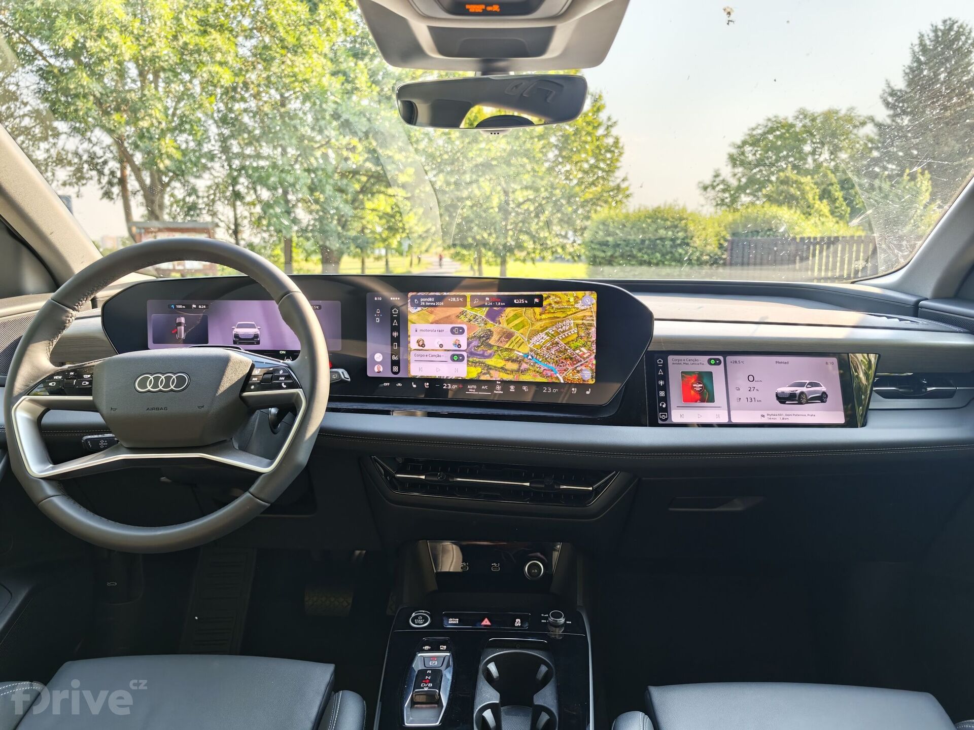 Audi Q6 e-tron (2023)