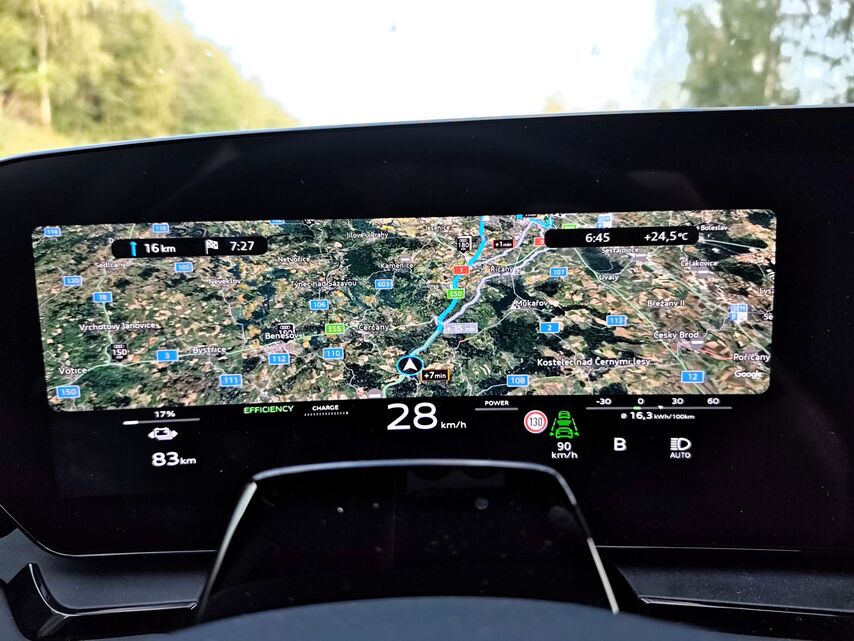 Audi Q6 e-tron (2023)