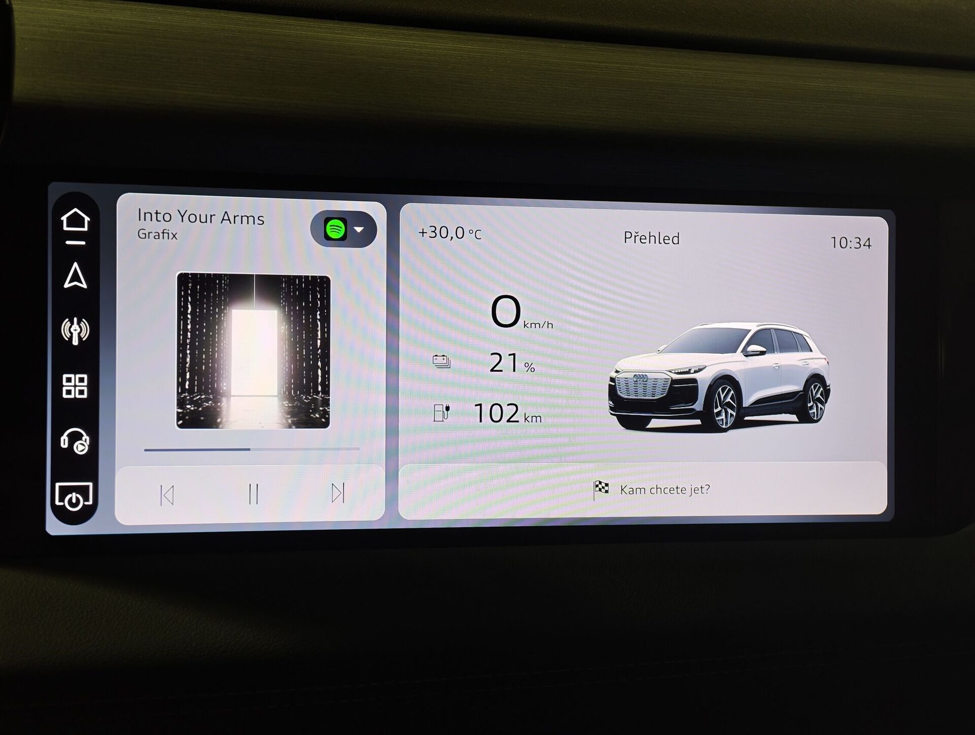 Audi Q6 e-tron (2023)