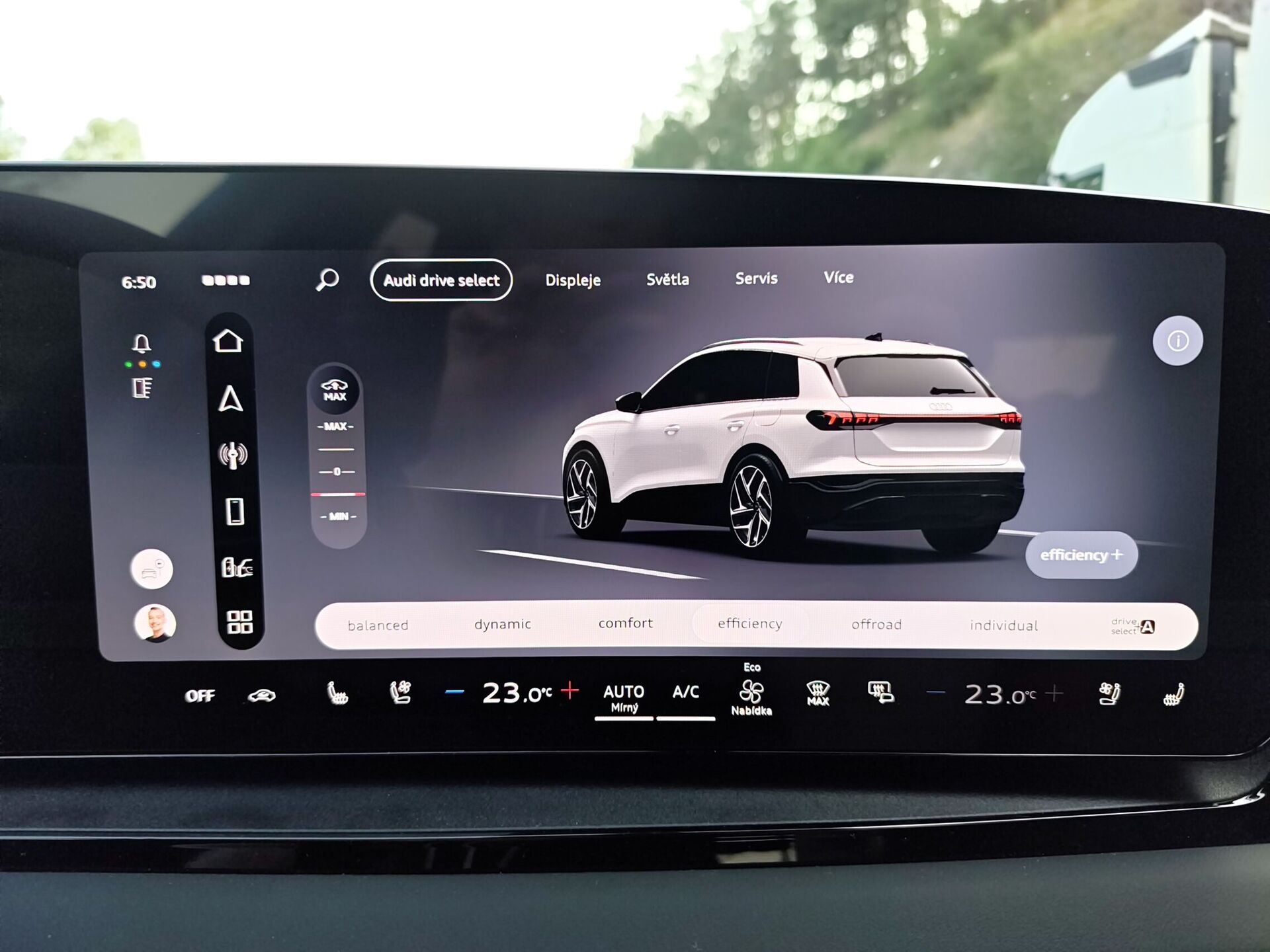 Audi Q6 e-tron (2023)